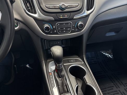 Used 2024 Chevrolet Equinox LT FWD image 17