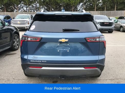 Certified 2025 Chevrolet Equinox LT w/ Convenience Package II image 12