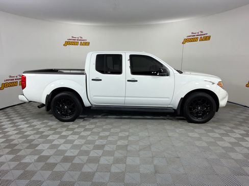 Used 2018 Nissan Frontier SV w/ Value Truck Package RWD image 7