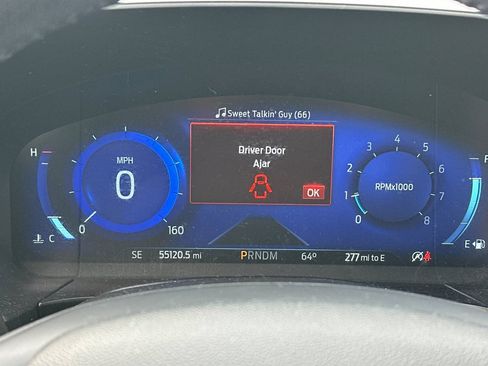 Used 2020 Ford Escape Titanium w/ Titanium Premium Package 2.0 AWD/4WD image 31