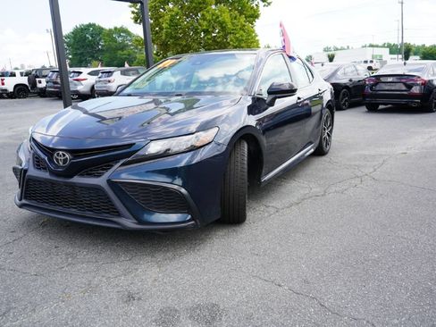 Used 2021 Toyota Camry SE FWD image 2