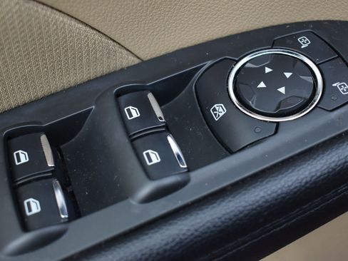 Used 2016 Ford Explorer FWD image 13