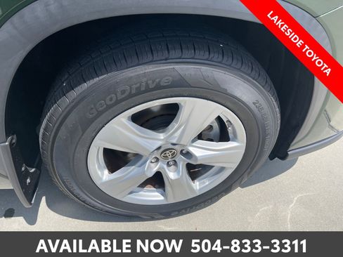 Used 2023 Toyota Highlander L FWD image 10