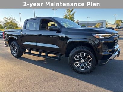 Used 2024 Chevrolet Colorado Z71 w/ Z71 Convenience Package 2