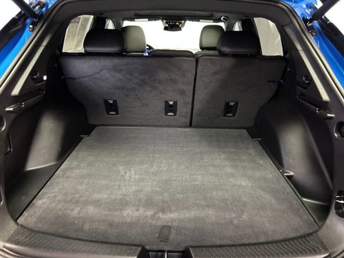 Used 2025 Chevrolet Equinox EV RS image 23