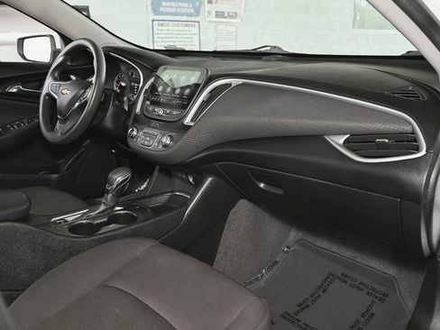 Used 2023 Chevrolet Malibu LT FWD image 42