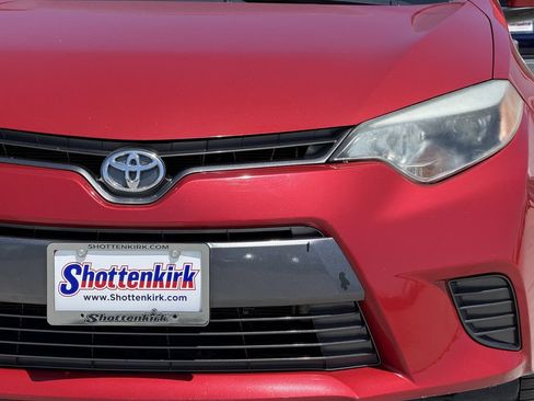 Used 2016 Toyota Corolla FWD image 8