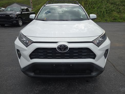 Used 2019 Toyota RAV4 LE AWD/4WD image 6