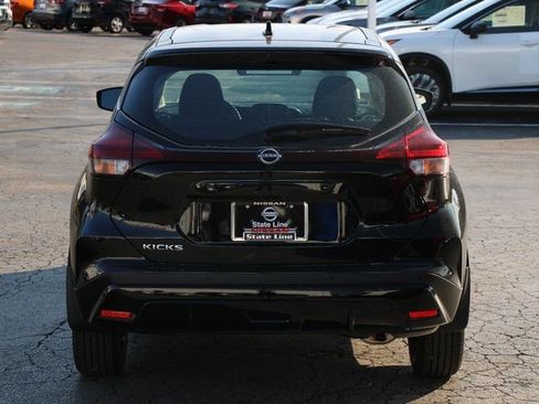 New 2025 Nissan Kicks Play S image 8