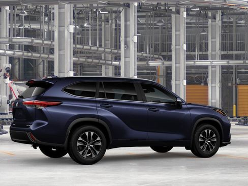 New 2026 Toyota Highlander XLE image 11