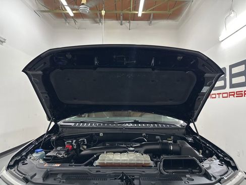 Used 2023 Ford Expedition Max XLT image 5