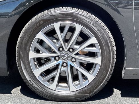 Used 2024 Lexus ES 350 w/ Accessory Package (Z1) FWD image 36