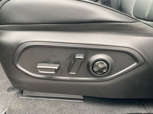 New 2025 Jeep Grand Cherokee Limited w/ Luxury Tech Group II image 12