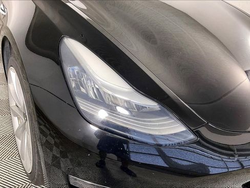 Used 2018 Tesla Model 3 Mid Range RWD image 27