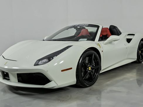 Used 2018 Ferrari 488 Spider image 6