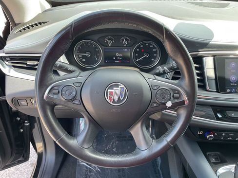 Used 2021 Buick Enclave Essence image 12
