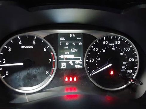 Used 2025 Nissan Versa S w/ Trunk Package FWD image 22
