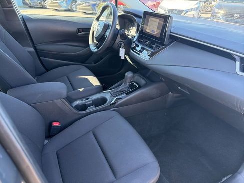 Used 2025 Toyota Corolla LE image 23