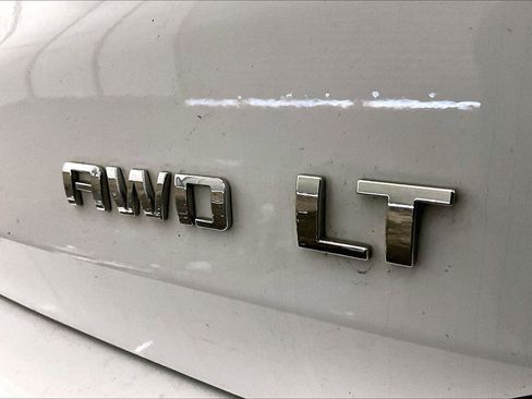 Used 2020 Chevrolet Equinox LT image 13