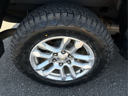 Certified 2022 Chevrolet Silverado 1500 LT AWD/4WD image 28