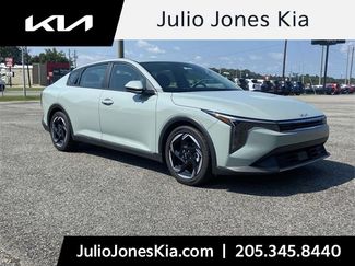 Used 2025 Kia K4 EX image 1