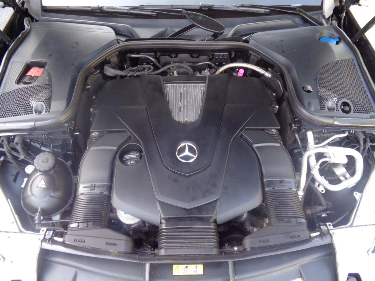 Used 2018 Mercedes-Benz E 400 4MATIC Sedan w/ Premium 1 Package image 10