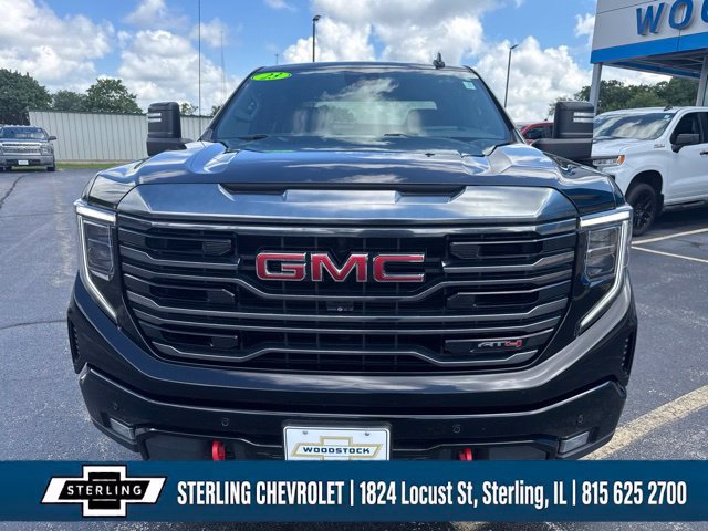 Used 2023 GMC Sierra 1500 AT4 w/ Technology Package AWD/4WD image 8