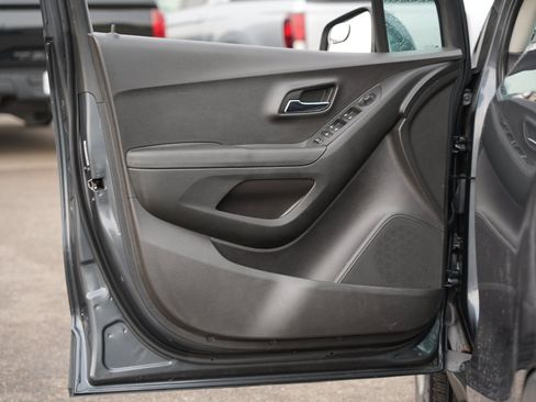 Used 2016 Chevrolet Trax LS FWD image 14