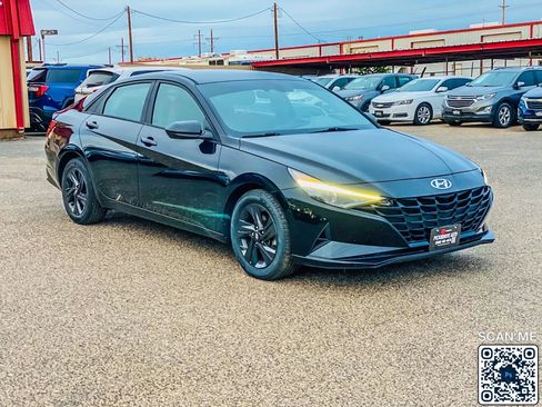 Used 2021 Hyundai Elantra SEL w/ Convenience Package image 10