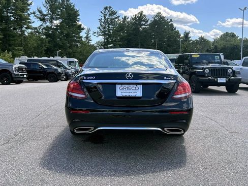 Used 2018 Mercedes-Benz E 300 4MATIC image 4
