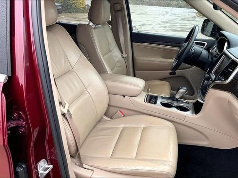Used 2017 Jeep Grand Cherokee Limited image 7