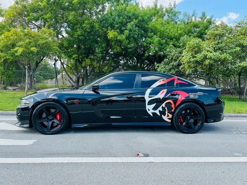Used 2019 Dodge Charger SRT Hellcat RWD image 2