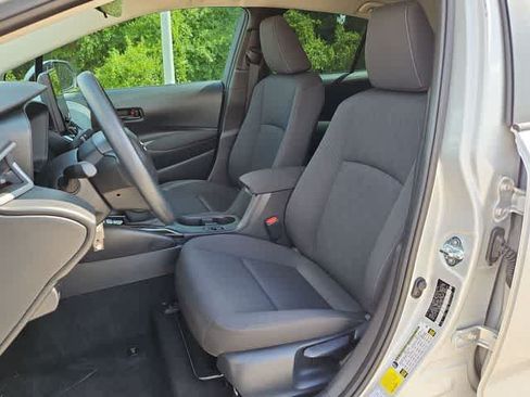 Used 2026 Toyota Corolla LE FWD image 14