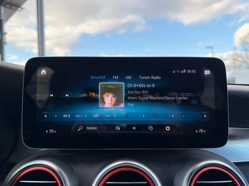 Used 2020 Mercedes-Benz GLC 300 4MATIC image 21