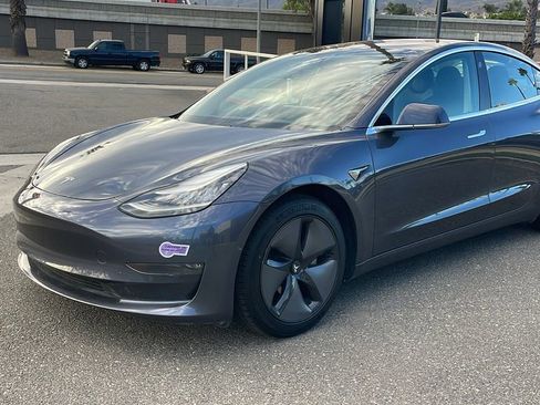 Used 2018 Tesla Model 3 Long Range image 13