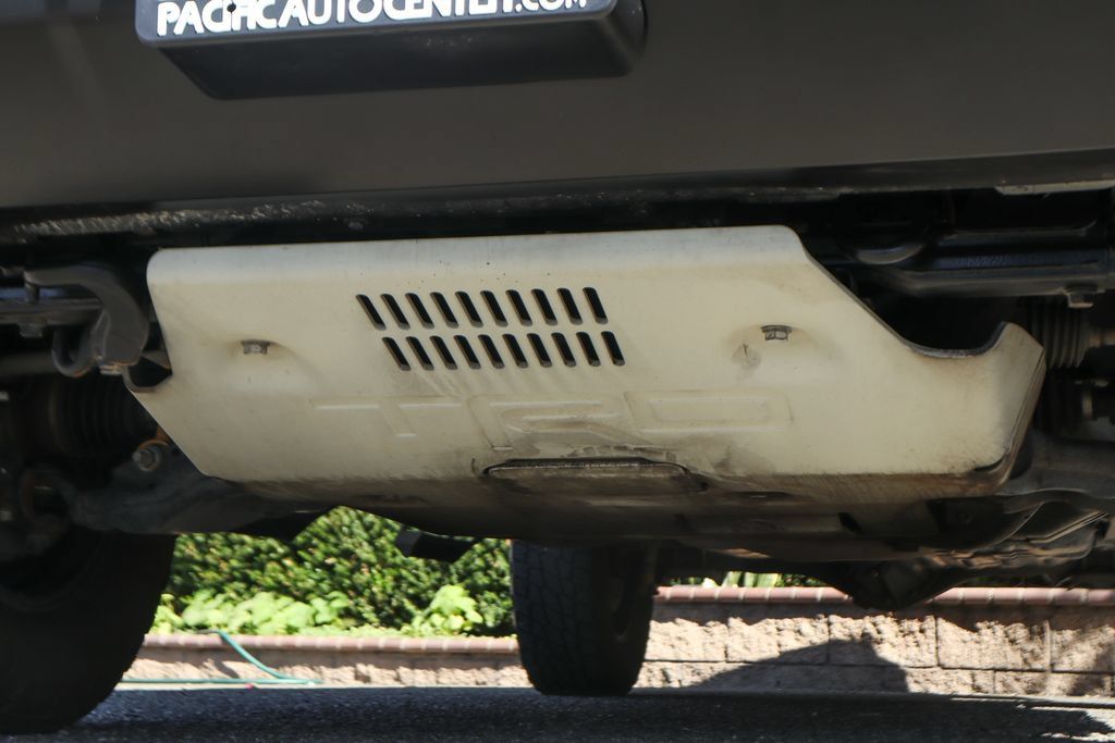 Used 2018 Toyota Tacoma TRD Off-Road AWD/4WD image 39