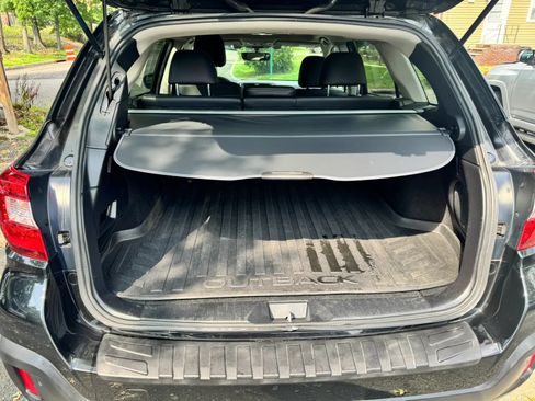 Used 2019 Subaru Outback 2.5i Limited AWD/4WD image 10