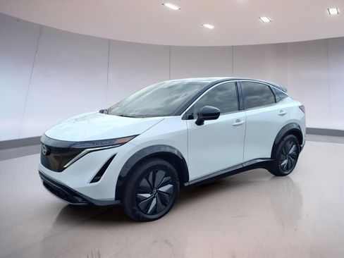 Used 2025 Nissan Ariya FWD image 7