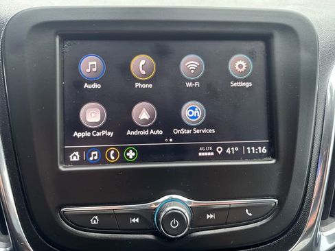 Used 2022 Chevrolet Equinox LT image 2