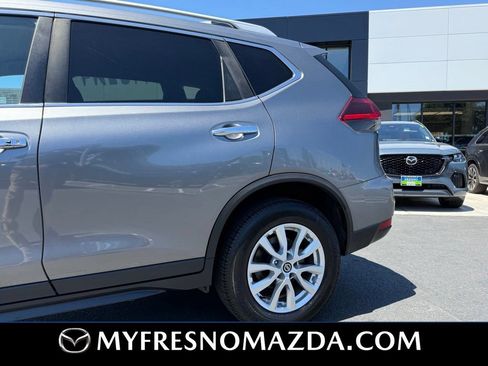 Used 2018 Nissan Rogue SV AWD/4WD image 6
