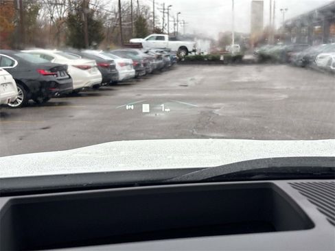 Used 2024 BMW 530i xDrive w/ Premium Package image 28