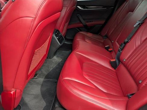 Used 2017 Maserati Ghibli RWD image 18