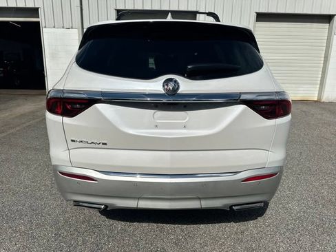 Used 2023 Buick Enclave Premium w/ Experience Buick Package FWD image 4