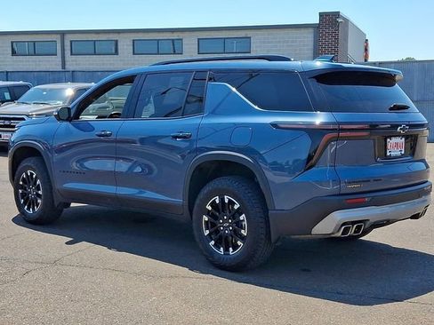 Used 2025 Chevrolet Traverse Z71 w/ Driver Confidence Package AWD/4WD image 4