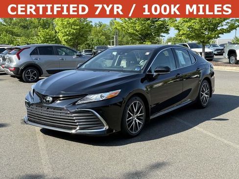 Used 2024 Toyota Camry XLE w/ Navigation Package image 5