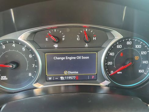 Used 2019 Chevrolet Equinox Premier image 29