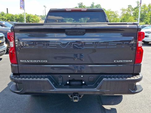 Used 2023 Chevrolet Silverado 1500 Custom AWD/4WD image 5