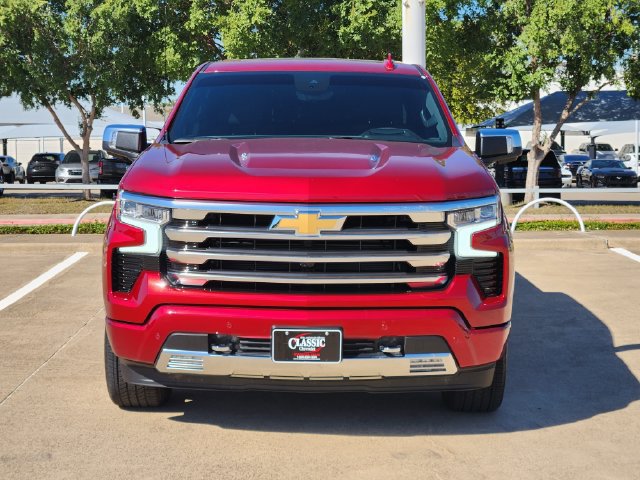 Used 2025 Chevrolet Silverado 1500 High Country w/ High Country Premium Package AWD/4WD image 9