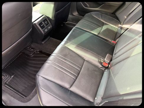 Used 2018 Honda Accord Touring image 24