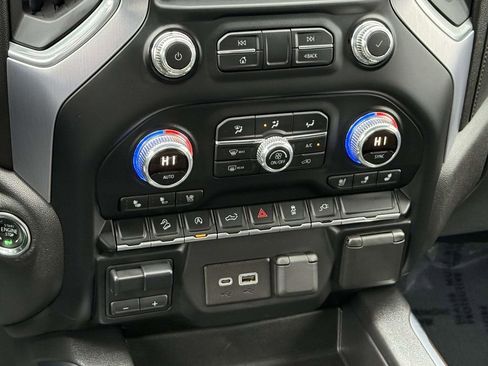 Used 2019 GMC Sierra 1500 SLT w/ SLT Premium Package AWD/4WD image 18